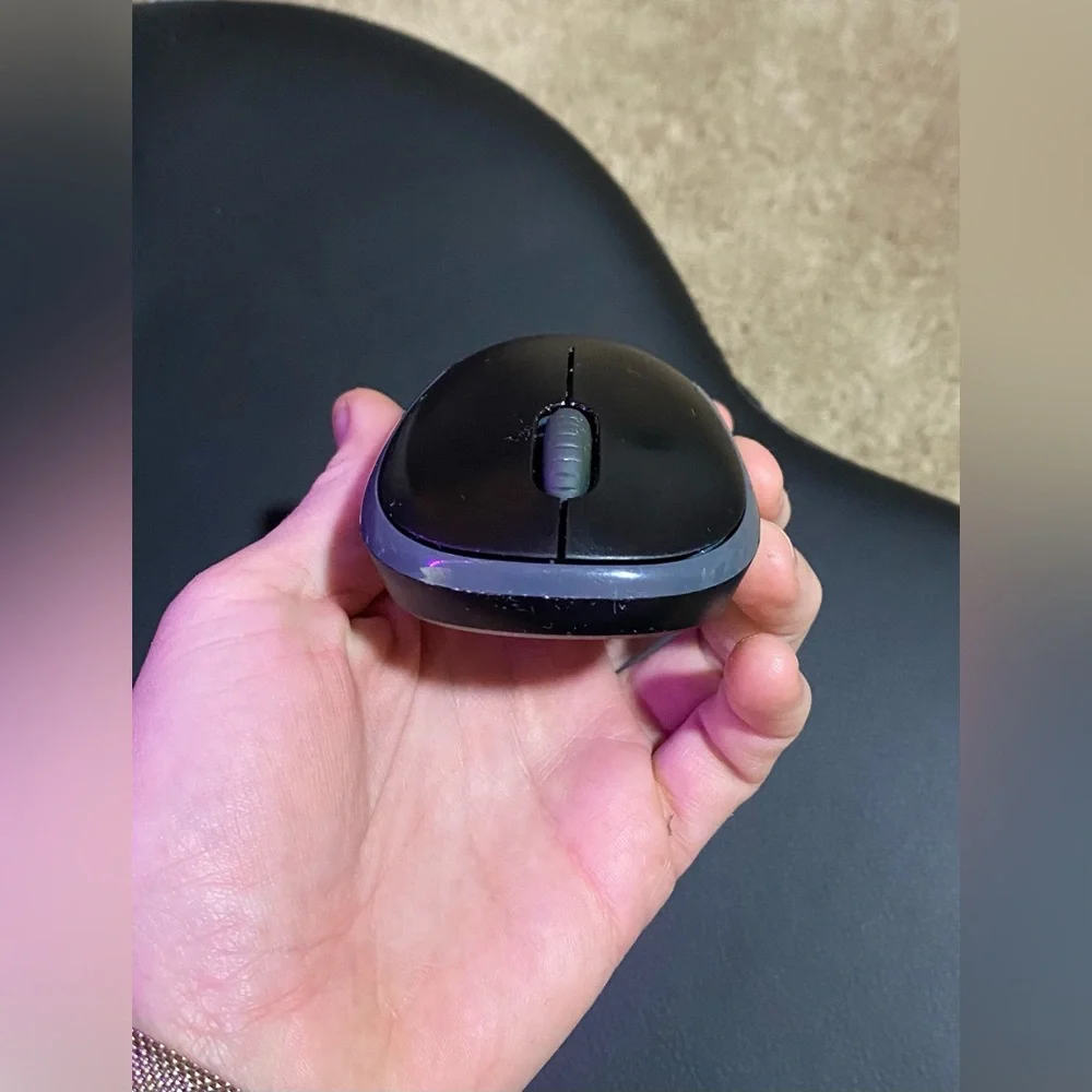 Logitech M185 Wireless Optical Ambidextrous Computer Mouse